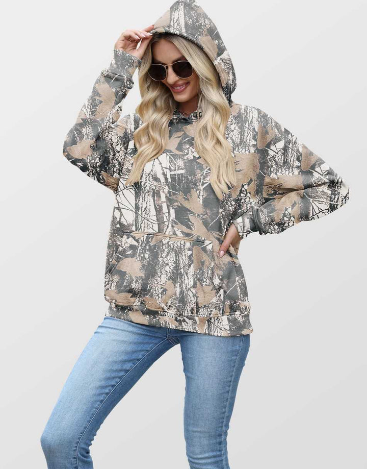 ANRABESS Women Camo Hoodies Long Sleeve Maple Leaf Print Fleece Oversized Casual Pullover Sweatshirt 2025 Fall Preppy Clothes