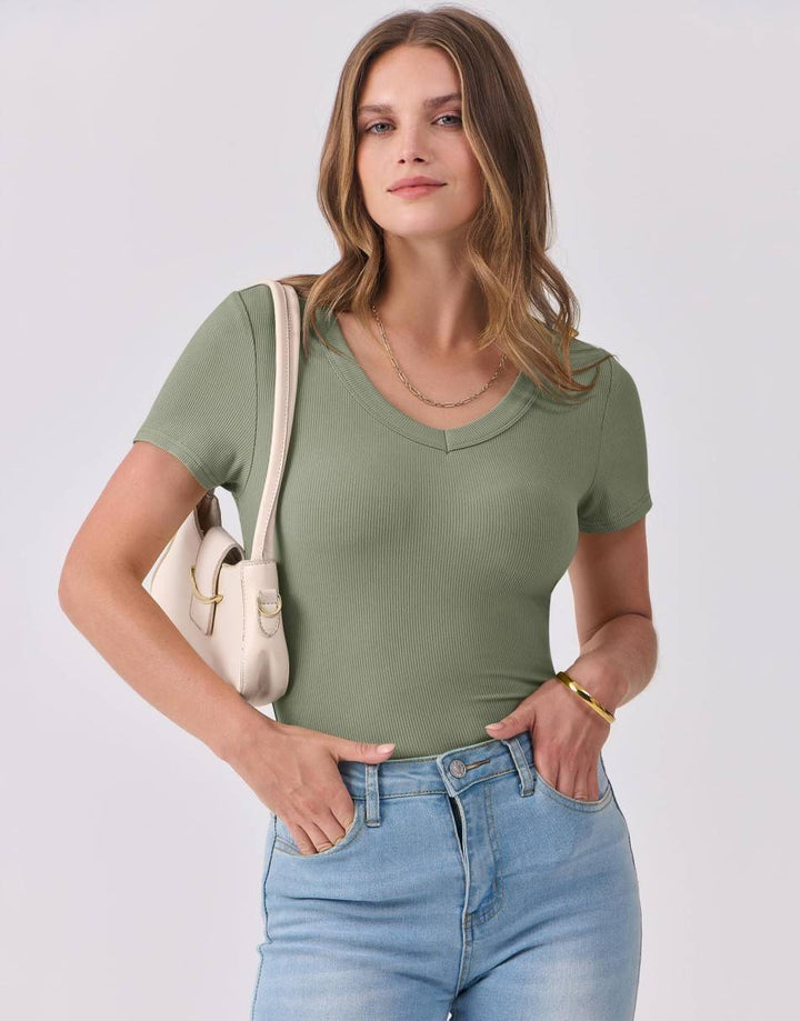 ANRABESS Women Short Sleeve V Neck Ribbed Knit Fitted Shirts Basic Tees Tops 2025 Summer Casual T-Shirts Going Out Outfits