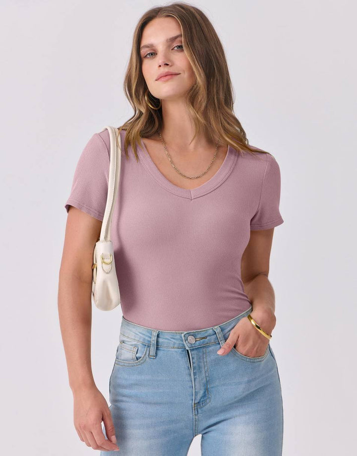 ANRABESS Women Short Sleeve V Neck Ribbed Knit Fitted Shirts Basic Tees Tops 2025 Summer Casual T-Shirts Going Out Outfits