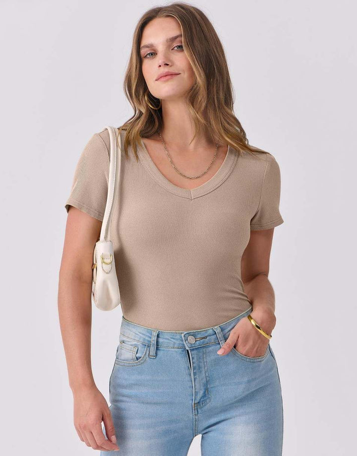 ANRABESS Women Short Sleeve V Neck Ribbed Knit Fitted Shirts Basic Tees Tops 2025 Summer Casual T-Shirts Going Out Outfits