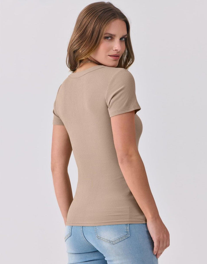 ANRABESS Women Short Sleeve V Neck Ribbed Knit Fitted Shirts Basic Tees Tops 2025 Summer Casual T-Shirts Going Out Outfits